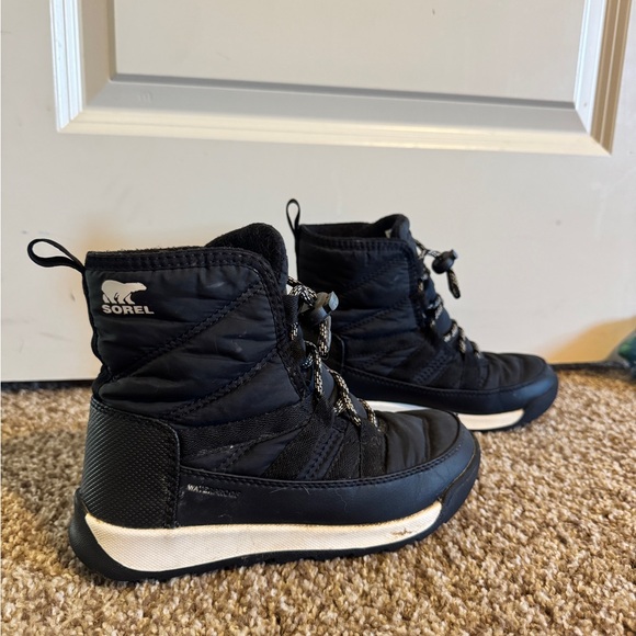 Sorel Black Winter Boots - Picture 2 of 2